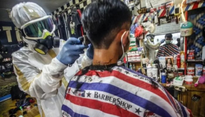 Terimbas Covid-19, Ribuan Gerai Pangkas Rambut Garut di Jakarta Tutup Usaha