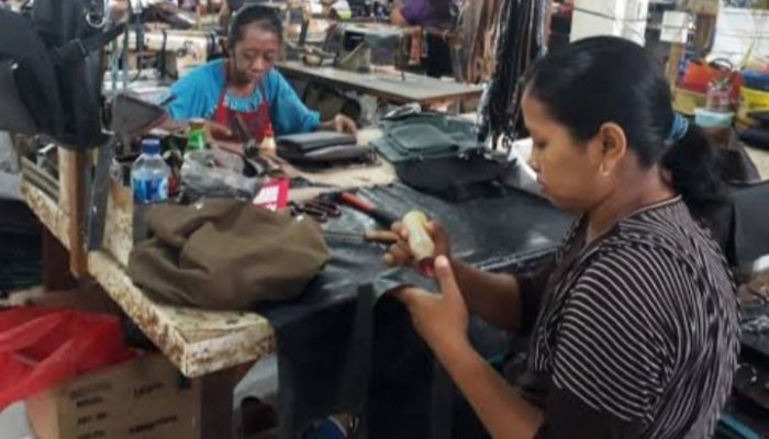 Dampak Corona, Ribuan Pekerja Industri Kerajinan Kulit Garut Dirumahkan
