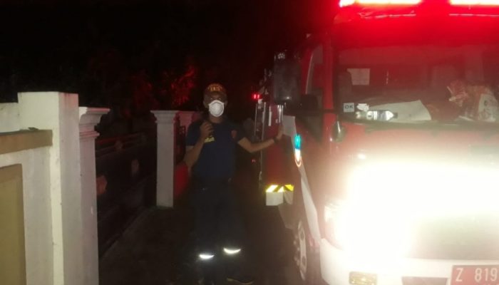 Dilewati Ambulans Pembawa Jenazah Positif Covid-19, Jalan di Pameungpeuk Disemprot Disinfektan