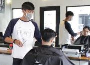 Di Garut Ada Layanan Mencukur Rambut dari Rumah ke Rumah
