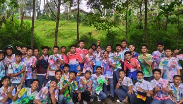 Di Tengah Pandemi Covid-19, Sejumlah Pelajar di Garut Rayakan Kelulusan dengan Konvoi Kendaraan