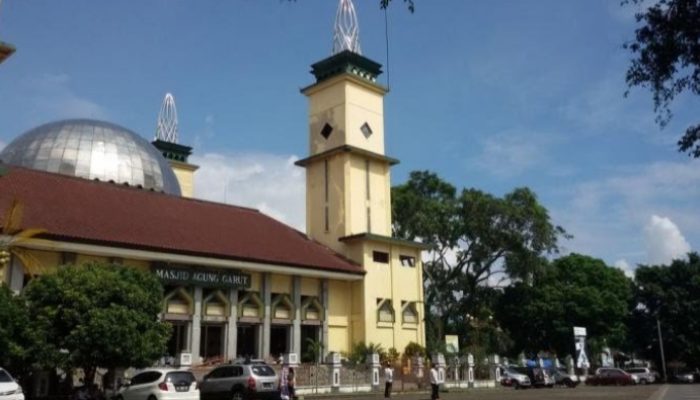 Masjid Agung Garut Tak Gelar Shalat Id, Bupati Persilakan di Tiap Kampung