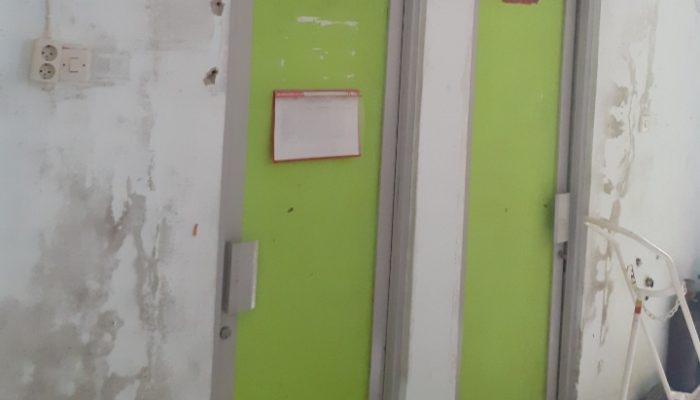 Dilabur Cat Tembok Kualitas Jelek, Dinding Puskesmas Cisewu Dipenuhi Jamur