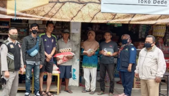 226 KPM BPNT di Cikembulan Terima Sembako dari Agen Dede