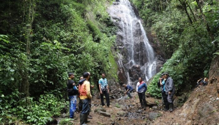 Warga Karangpawitan Akan Miliki Sumber Air Bersih dari Curug Ngebul