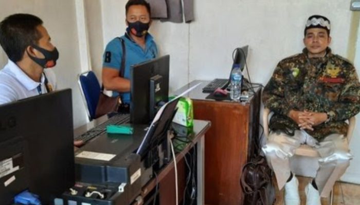 Pakai Jaket Loreng, Pimpinan Paguyuban Tunggal Rahayu Diperiksa Polisi