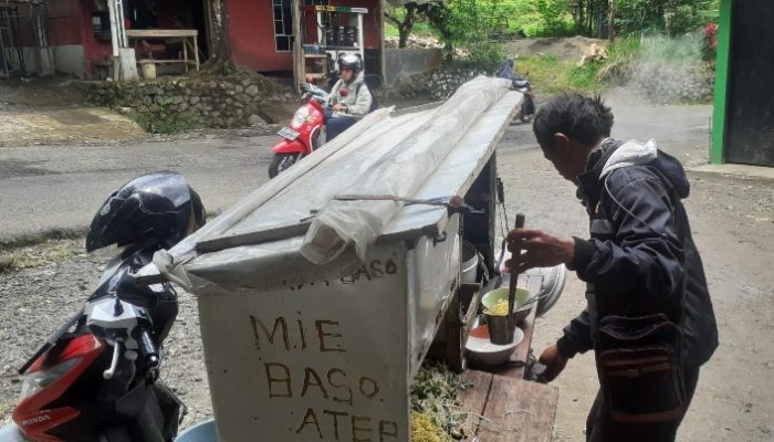 Mie Bakso Motor “Mang Atep” Kasih Bonus untuk Pembeli: Beli Lima Gratis Satu