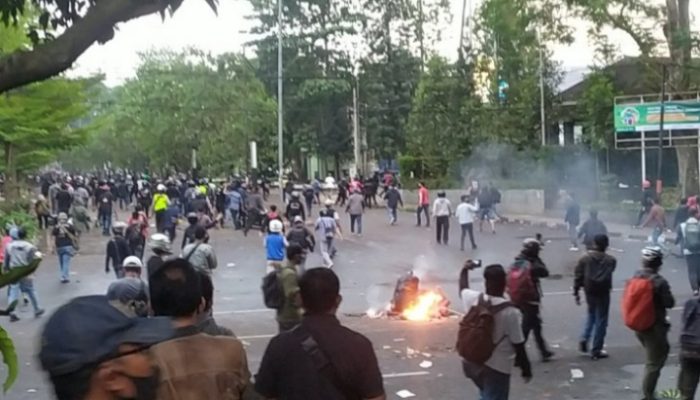 Polisi Sebut Perusuh Aksi Unjukrasa di Bandung Bukan Mahasiswa atau Buruh