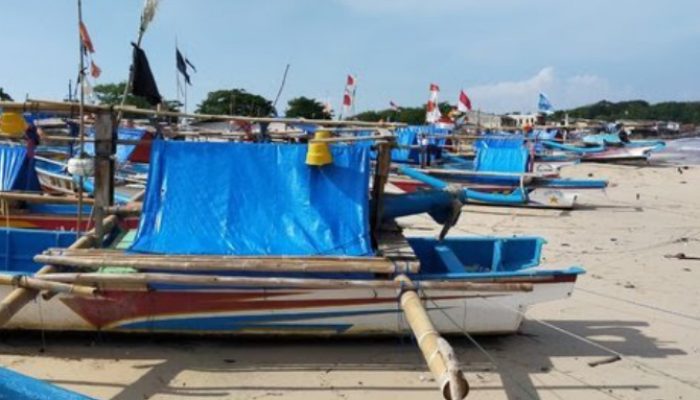 Banjir Garut Selatan, Puluhan Perahu Rusak dan Belasan Tenggelam