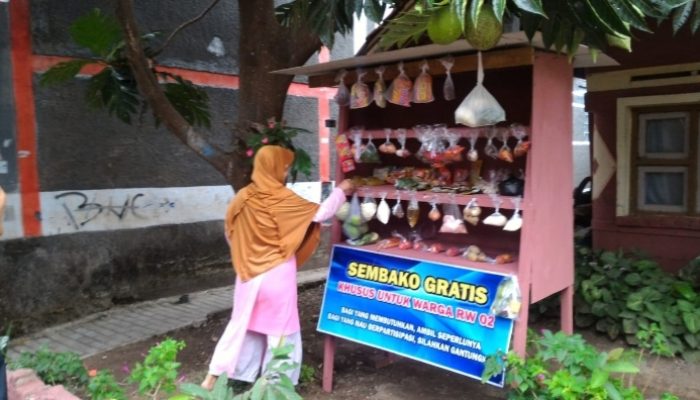 Ada ATM Sembako Gratis di RW 02 Kelurahan Sukakarya Tarogong Kidul