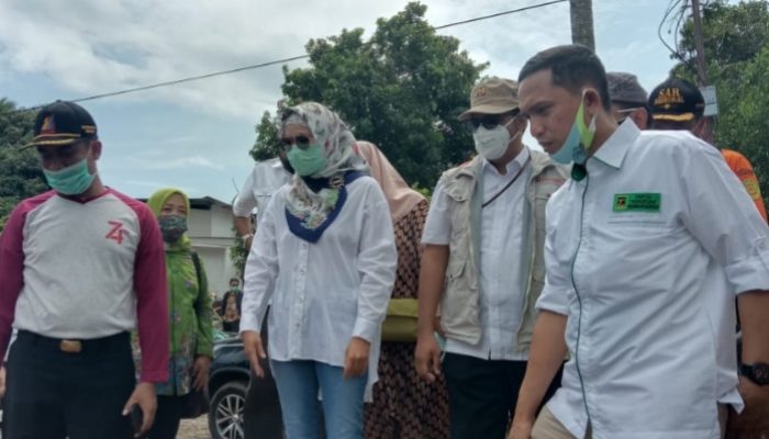 Komisi V DPR RI Minta Masyarakat Pameungpeuk Tidak Tinggal di Bantaran Sungai