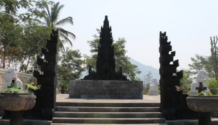 Pemkab Garut Bebaskan Pelaku Usaha Bangun Konsep Rumah Adat di Tempat Wisata