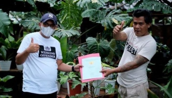 Seorang Warga Garut Barter Rumah Seharga Rp500 Juta dengan Tanaman Hias