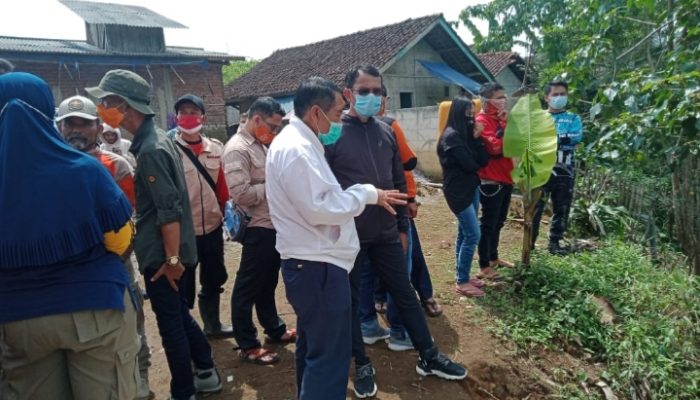 Siaga Bencana, Pemkab Garut Siapkan Pos Ronda hingga Tempat Relokasi