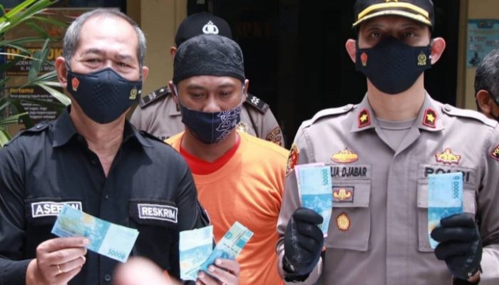 Pria Ini Ditangkap Polisi Karena Bayar PSK dengan Uang Palsu