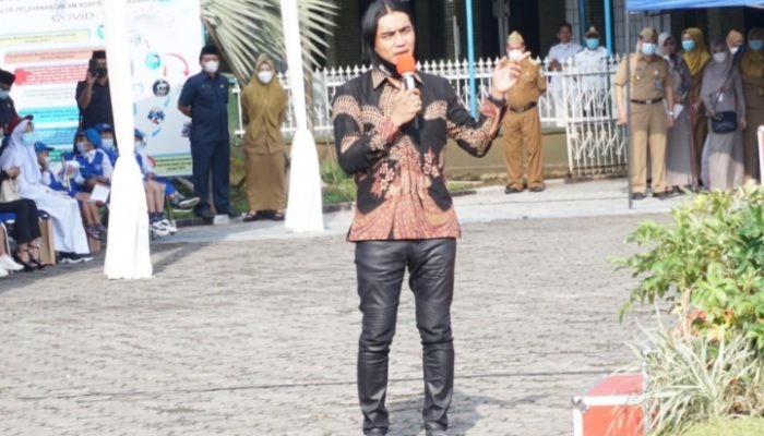 Jadi Duta Pendidikan, Charly Van Houten Hadiri Gerakan Ayo Masuk Sekolah di Garut