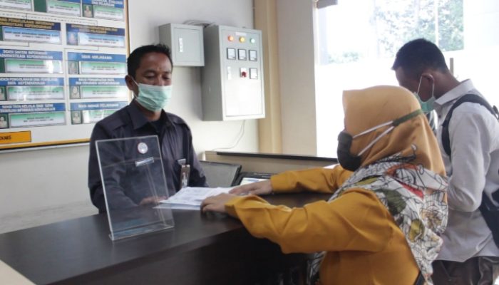Disdukcapil Garut Raih Penghargaan Pelayanan Publik Katagori “Baik”