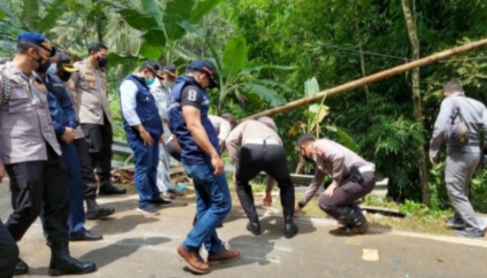 Rawan Kecelakaan, Bus Besar Dilarang Gunakan Jalur Wado-Garut