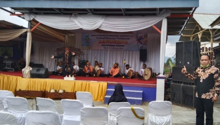 Disparbud Garut Gelar Festival Kesenian Tradisional Bangreng di Cilawu
