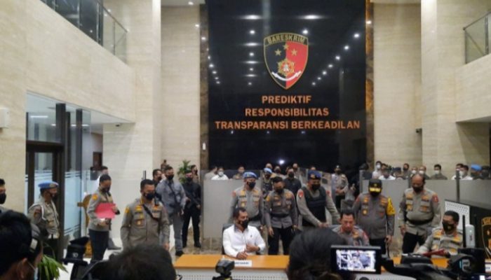 Kapolri Sebut Terduga Teroris Tembak Petugas Sebanyak Enam Kali