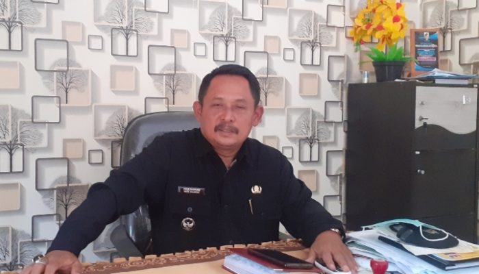 Paradoks Kades Nyalindung, Rongoh Uang Pribadi untuk Membangun di Tengah Kucuran Dana Desa