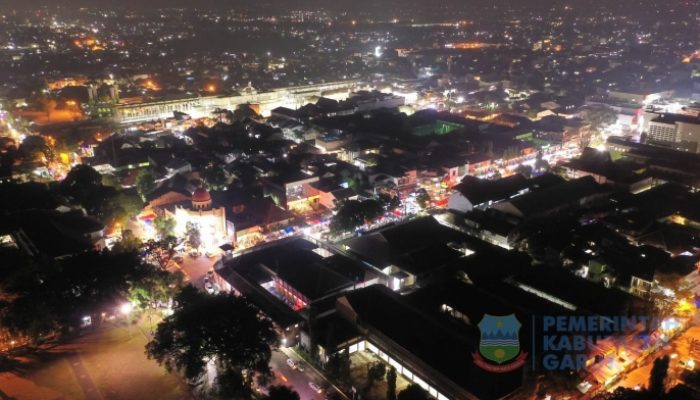 Video: Suasana Kota Garut di Malam ke-19 Ramadhan, Aktivitas Warga Ramai