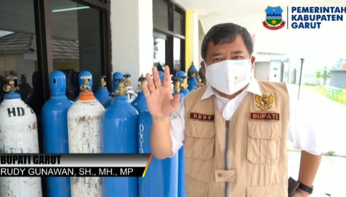 Video: Bupati Garut Mengecek Ketersediaan Oksigen di Rusun Gandasari