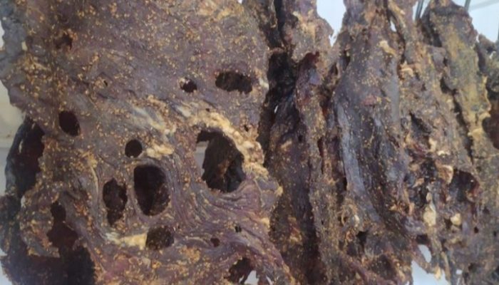 Dendeng Sapi “Mak Nio”, Lauk Pendamping Nasi yang Gurih dari Garut