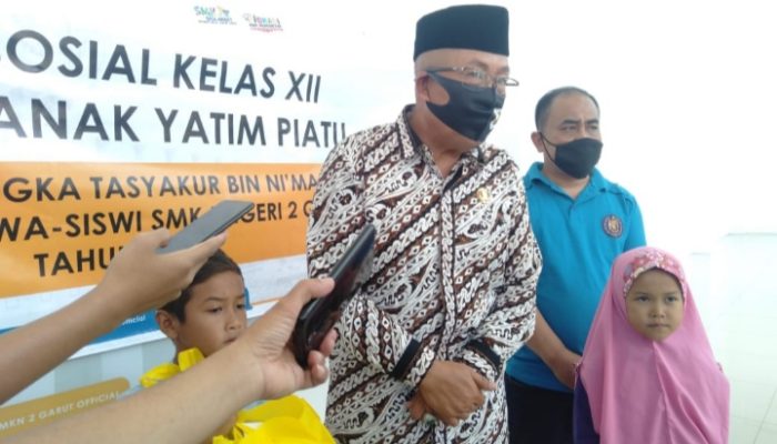 Pengumuman Kelulusan Siswa SMKN 2 Garut dengan Menyantuni Anak Yatim