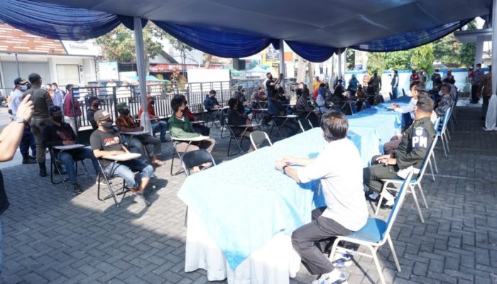PKL, Kusir Delman, Penarik Becak, Sopir Angkot, dan Seniman Garut Dapat Bantuan Rp250 Ribu