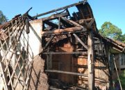 Janda Tua di Banjarwangi Bernasib Naas, Rumah Panggungnya Hangus Terbakar