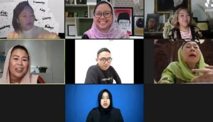 Cerita Istri Gus Dur: Di Jakarta 3 Kali Ngontrak dan Pernah Diajak ke Rumah Teman di Garut