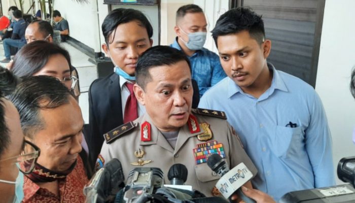 Irjen Napoleon Pukuli dan Lumuri Tersangka Penistaan Agama dengan Kotoran Manusia