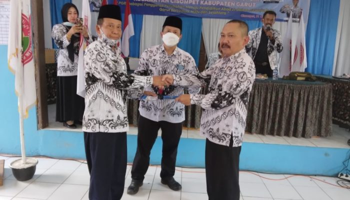 Konfrensi PGRI Cisompet Hasilkan Pengurus Baru, Agus Nurdin Jadi Ketua