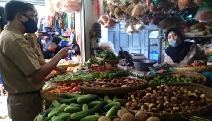 Pengunjung dan Pedagang Pasar di Garut Wajib Tunjukkan Kartu Vaksin Covid-19