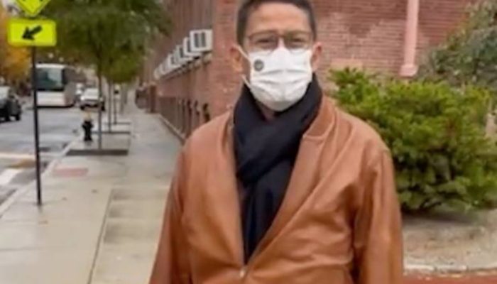 Sandiaga Uno Pamerkan Jaket Kulit Garut Saat Kunjungi Negeri Paman Sam
