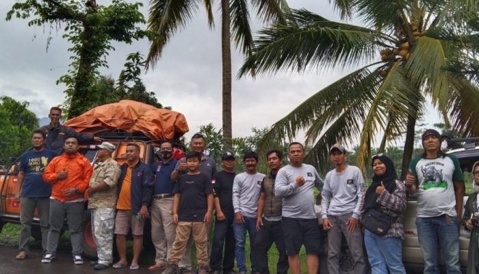 Escudo Gen 2, Kujang, dan B-Max, Salurkan Bantuan kepada Korban Banjir Bandang