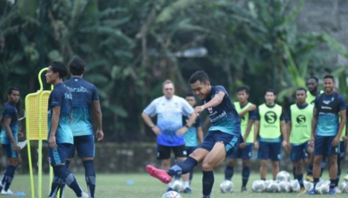 Persib Bandung Geber Latihan Fisik Bersiap Hadapi Madura United