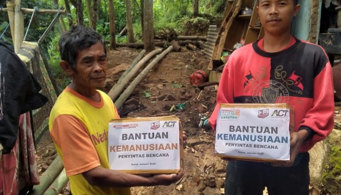 Respons Bencana di Samarang, ACT-MRI Garut Berikan Bantuan