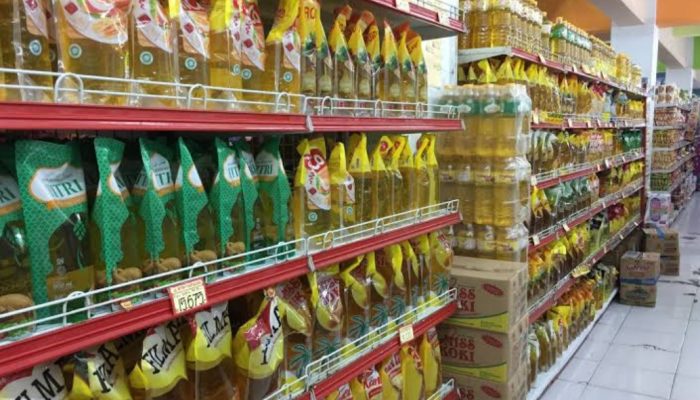 Pedagang di Pasar Tradisional Garut Belum Menjual Minyak Goreng Rp14 ribu/Liter, Ini Alasannya