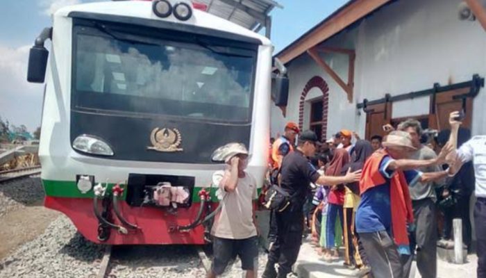 Jalur Kereta Cibatu-Garut Beroperasi, Ridwan Kamil: Percepat Pergerakan Manusia dan Barang