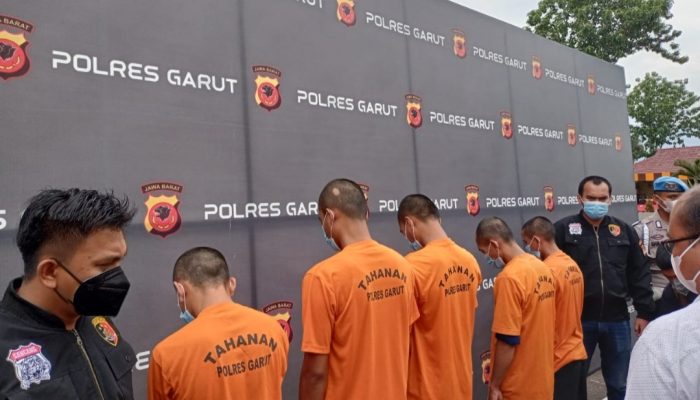 Diduga Memeras di Lahan Tambang Ilegal, Lima Anggota Ormas Pakenjeng Diciduk Polisi