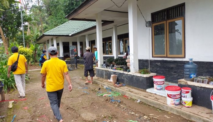 Setelah Dikunjungi Kadis, Kantor Balai Penyuluh Pertanian Talegong Dipercantik