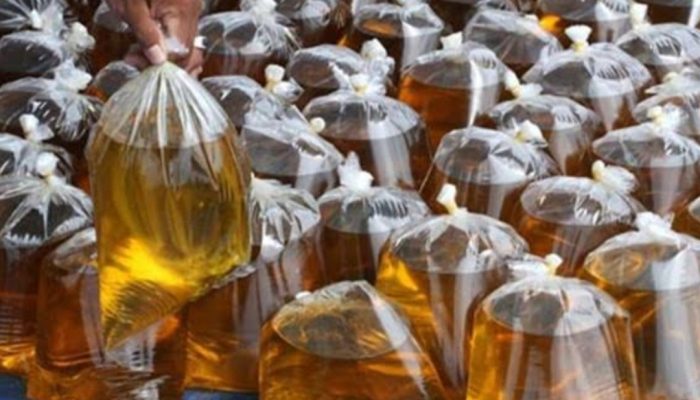 Harga Minyak Goreng Curah di Garut Turun dari Rp17.600 Jadi Rp14.000/Liter