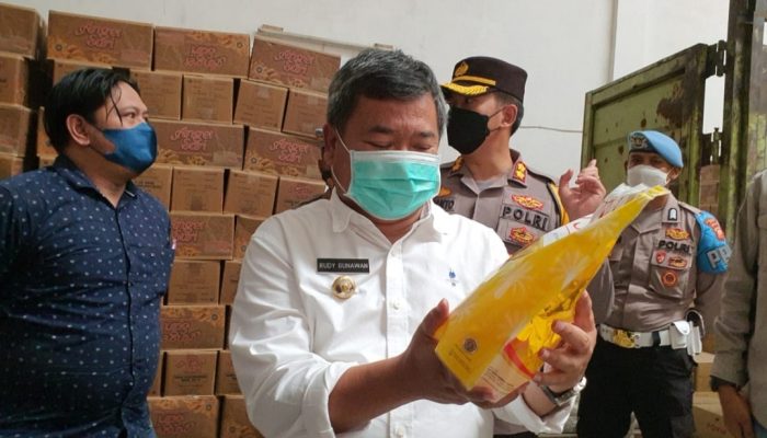 Minyak Goreng Langka, Bupati Garut Minta Masyarakat Tidak “Panic Buying”