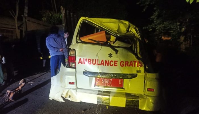 Libatkan Seratusan Orang, Evakuasi Mobil Ambulans Masuk Jurang di Mekarmukti Makan Waktu Lama