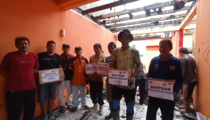 Libur Lebaran, ACT-MRI Garut Beri Bantuan kepada Korban Kebakaran Bayongbong