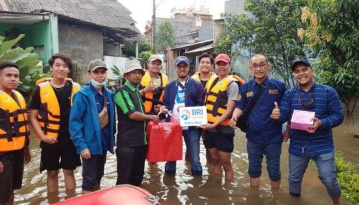 Cepat Tanggap Bencana Banjir, BRI Salurkan Bantuan ke Warga Garut