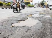 450 Kilometer Jalan di Jabar Rusak, Pemprov Butuh Dana Rekonstruksi Rp1,9 Triliun
