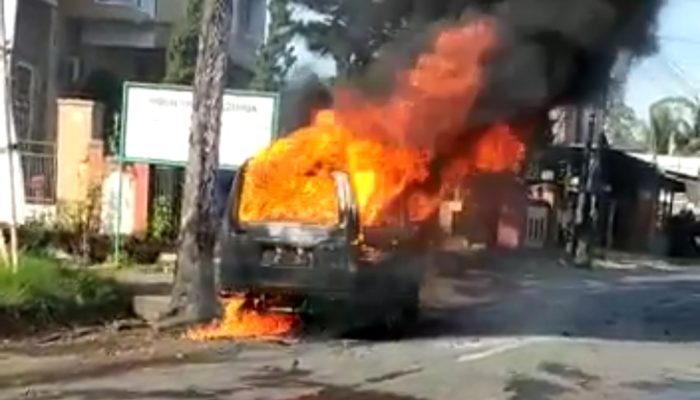 Minibus Terbakar Hebat di Samarang, Polisi Selidiki Dugaan Penyimpangan BBM